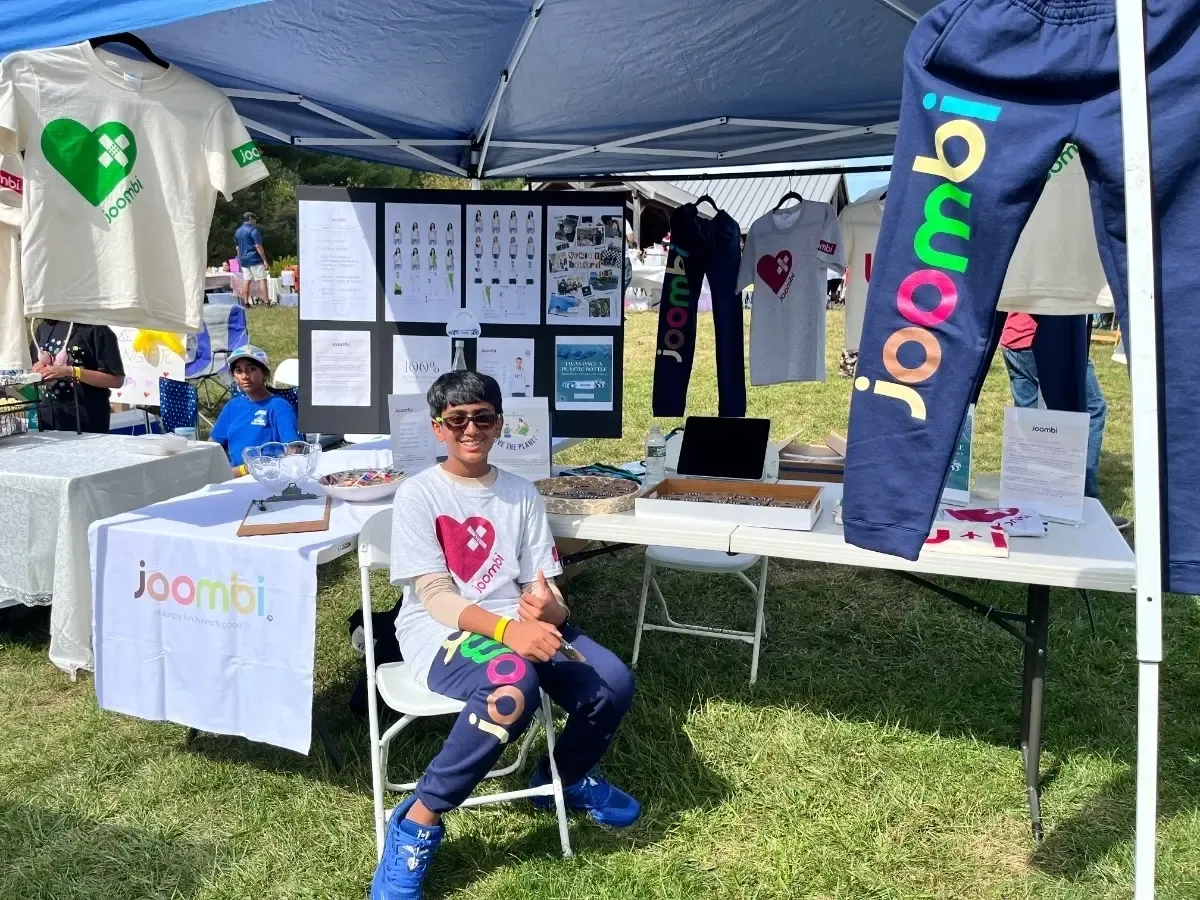 Sri sells Joombi goods.